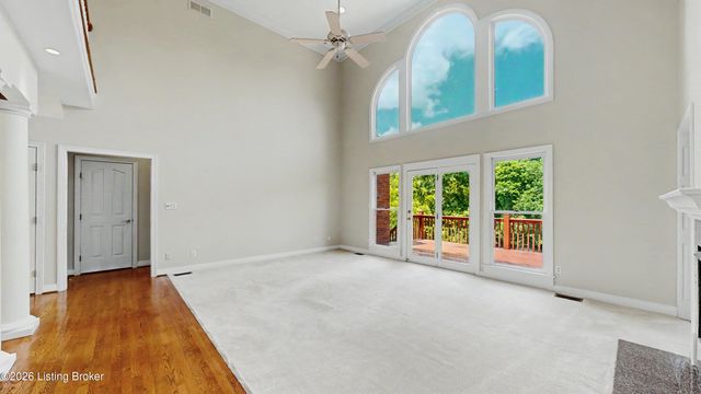 9319 Springbrooke Cir, Louisville, KY 40241