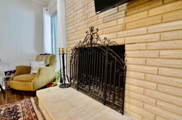 5855 S Braeswood Boulevard SW, Houston, TX 77096