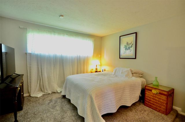 5855 S Braeswood Boulevard SW, Houston, TX 77096