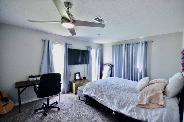 5855 S Braeswood Boulevard SW, Houston, TX 77096