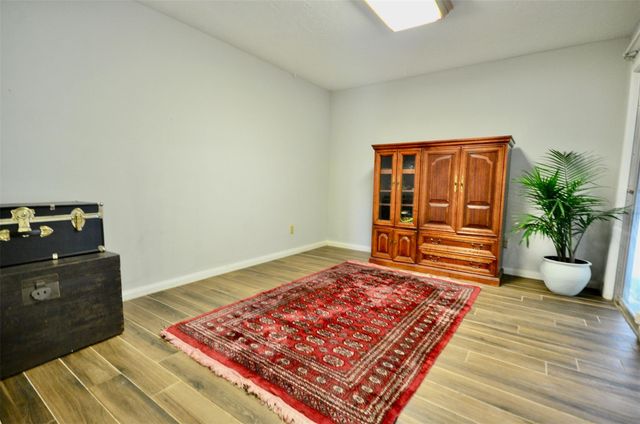 5855 S Braeswood Boulevard SW, Houston, TX 77096