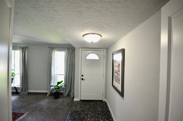 5855 S Braeswood Boulevard SW, Houston, TX 77096