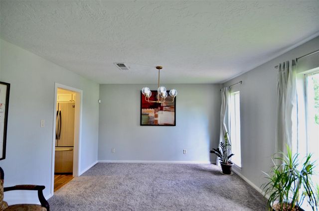 5855 S Braeswood Boulevard SW, Houston, TX 77096