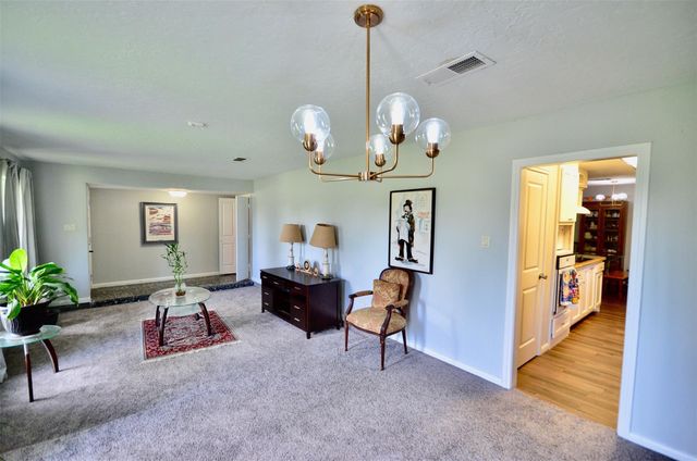 5855 S Braeswood Boulevard SW, Houston, TX 77096