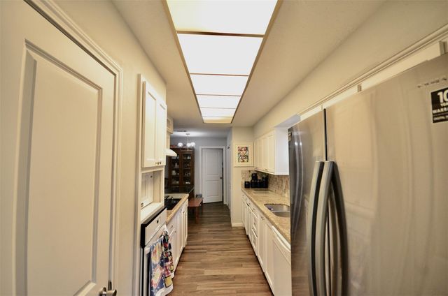 5855 S Braeswood Boulevard SW, Houston, TX 77096