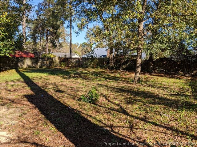 1926 Pumpkin Road, Fayetteville, NC 28304