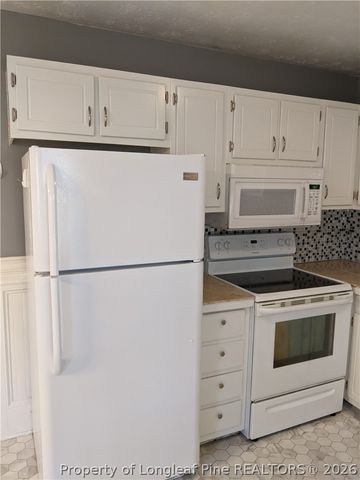 1926 Pumpkin Road, Fayetteville, NC 28304