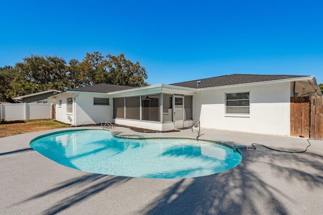 11452 129TH AVENUE, Largo, FL 33778