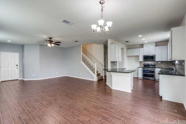 6719 Loma Blanca, San Antonio, TX 78233
