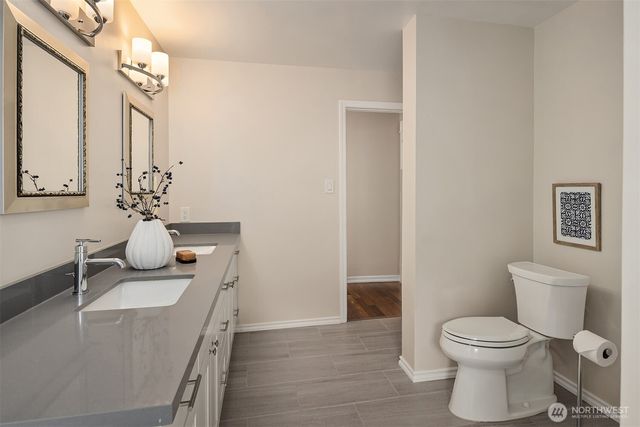127 NE 56th Street, Seattle, WA 98105