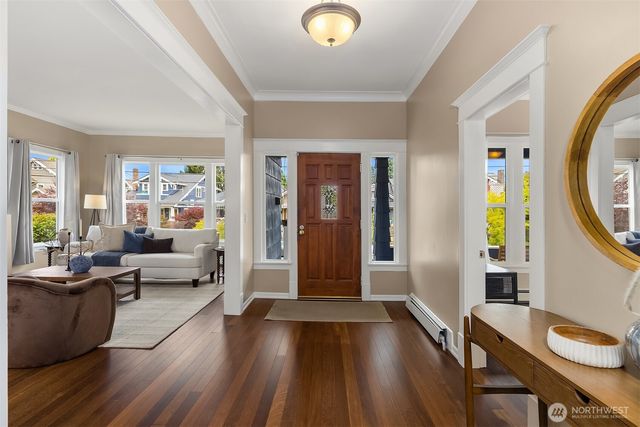 127 NE 56th Street, Seattle, WA 98105