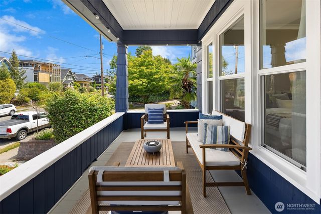 127 NE 56th Street, Seattle, WA 98105