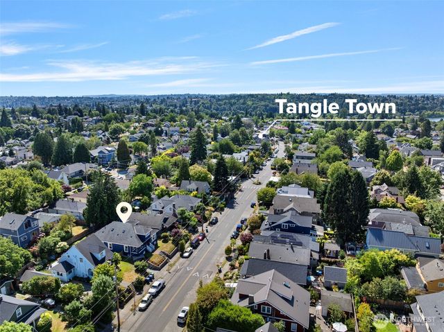 127 NE 56th Street, Seattle, WA 98105