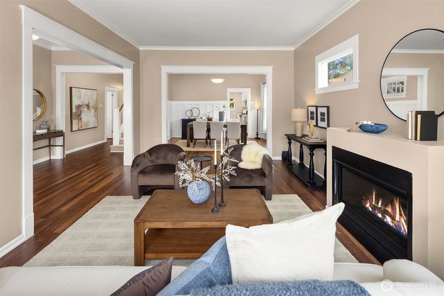 127 NE 56th Street, Seattle, WA 98105
