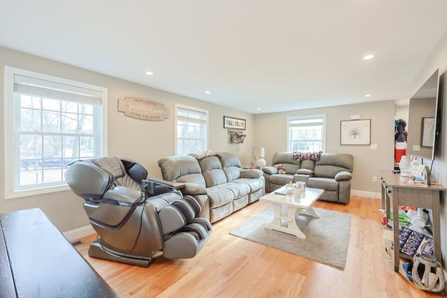 43 Marjorie St, Attleboro, MA 02703