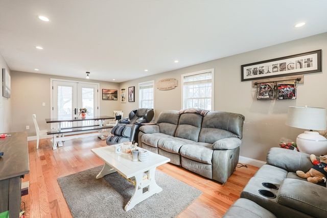 43 Marjorie St, Attleboro, MA 02703