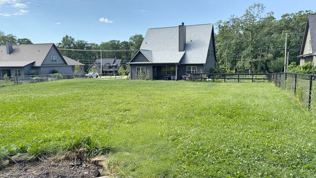 1924 Corral Rd, Signal Mountain, TN 37377