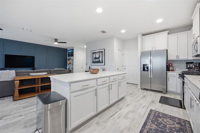 6402 Moncrieff DR, Austin, TX 78747