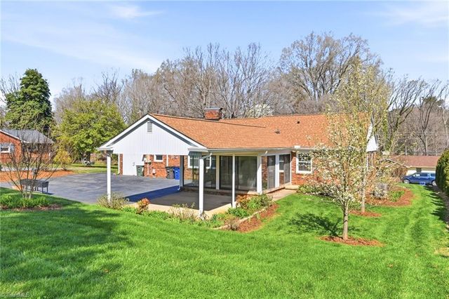 2832 Monticello Drive, Winston-salem, NC 27106