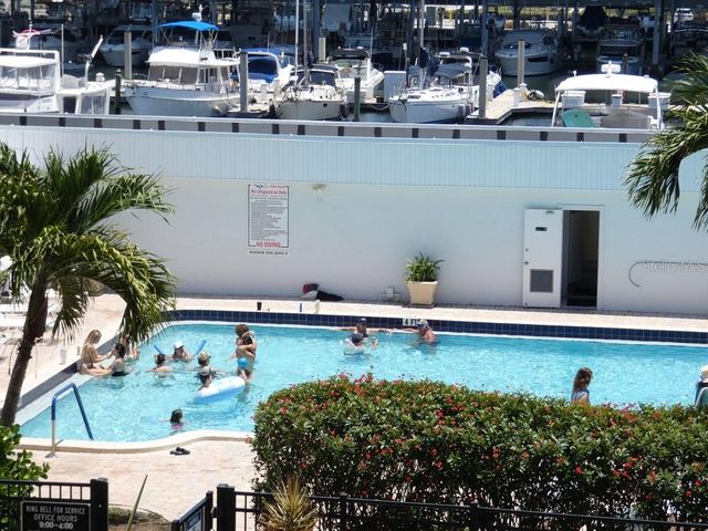 4908 38TH WAY S 303, St Petersburg, FL 33711
