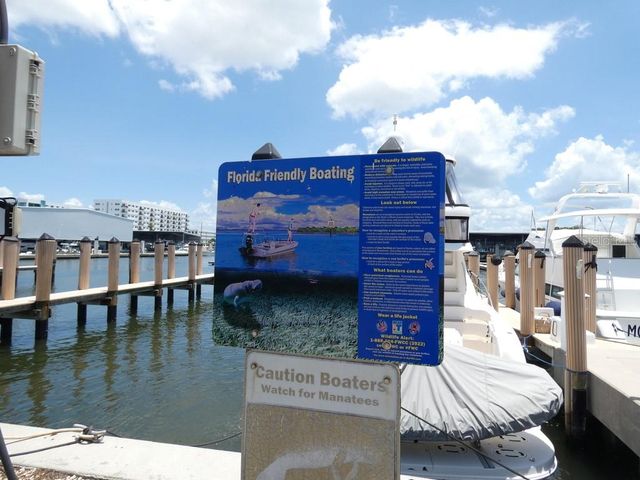 4908 38TH WAY S 303, St Petersburg, FL 33711