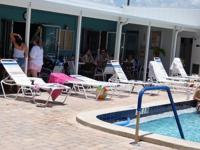 4908 38TH WAY S 303, St Petersburg, FL 33711