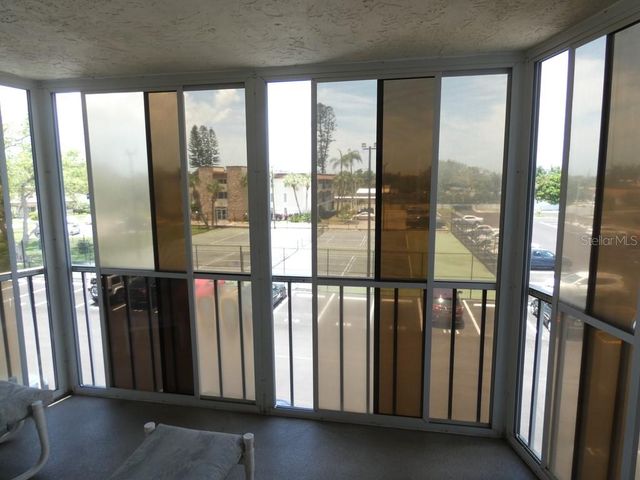 4908 38TH WAY S 303, St Petersburg, FL 33711