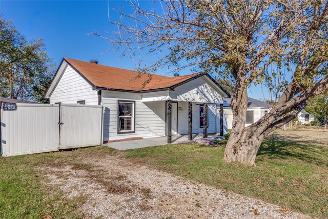 3304 Frazier Avenue, Fort Worth, TX 76110