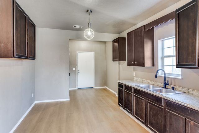 3304 Frazier Avenue, Fort Worth, TX 76110