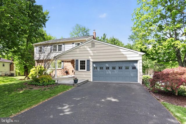 813 MOCKINGBIRD LN, Norristown, PA 19403