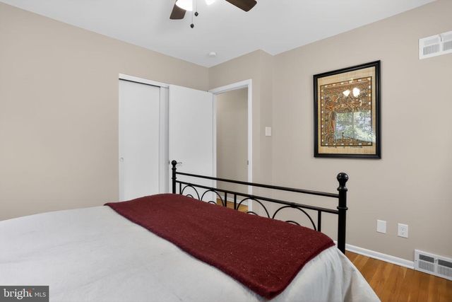813 MOCKINGBIRD LN, Norristown, PA 19403