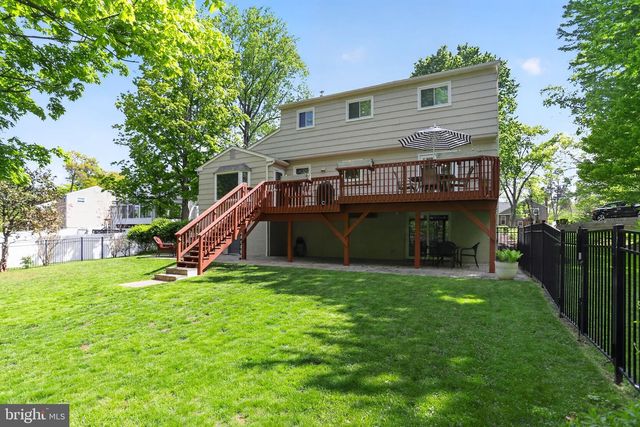 813 MOCKINGBIRD LN, Norristown, PA 19403
