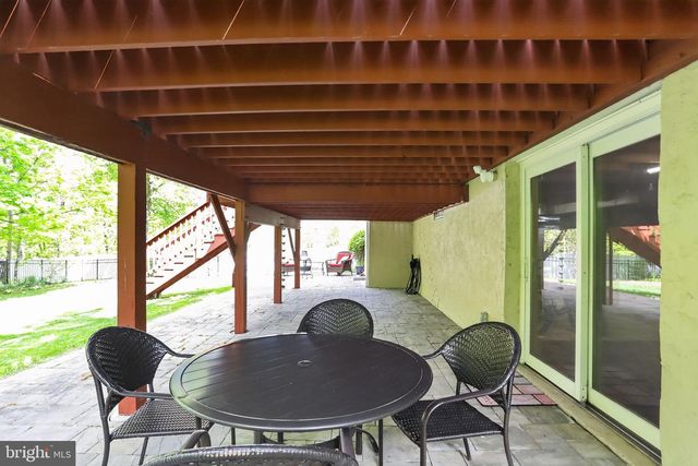813 MOCKINGBIRD LN, Norristown, PA 19403