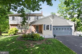 813 MOCKINGBIRD LN, Norristown, PA 19403
