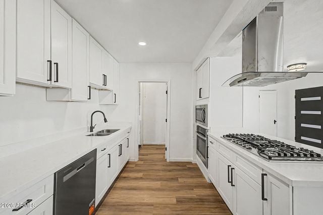 2213 E Windsor Avenue, Phoenix, AZ 85006