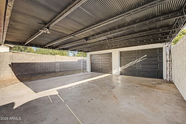 2213 E Windsor Avenue, Phoenix, AZ 85006