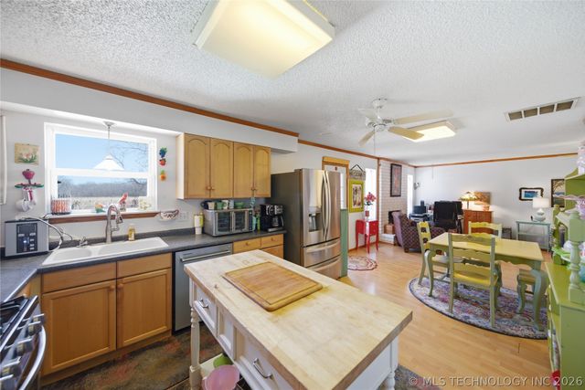 13653 Hickory Place, Glenpool, OK 74033