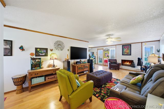 13653 Hickory Place, Glenpool, OK 74033