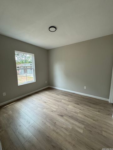 114 Yuma, San Antonio, TX 78211