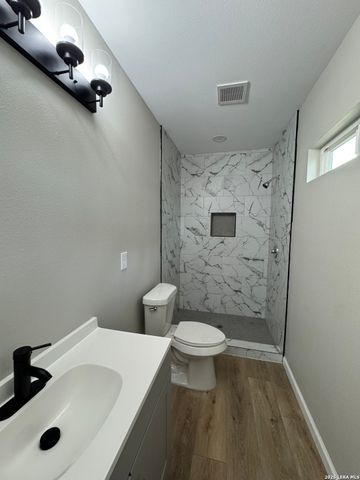 114 Yuma, San Antonio, TX 78211