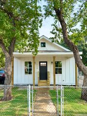 114 Yuma, San Antonio, TX 78211