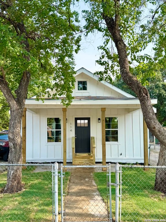 114 Yuma, San Antonio, TX 78211