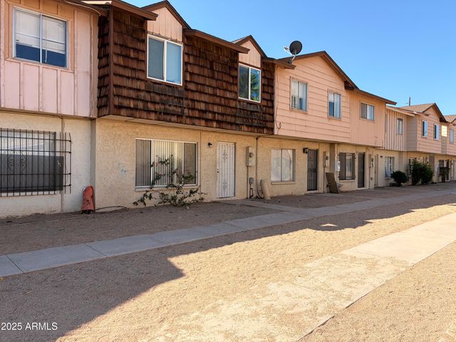 3605 W BETHANY HOME Road 17, Phoenix, AZ 85019