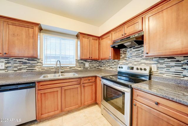 3605 W BETHANY HOME Road 17, Phoenix, AZ 85019