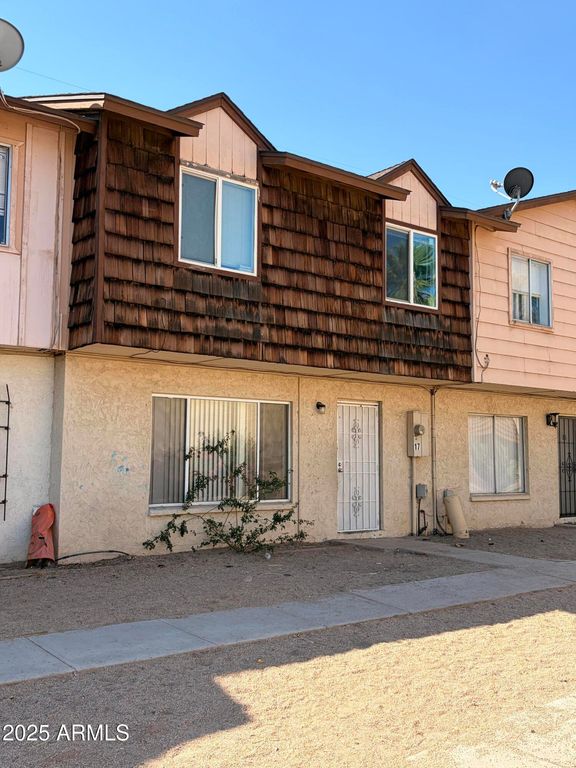 3605 W BETHANY HOME Road 17, Phoenix, AZ 85019