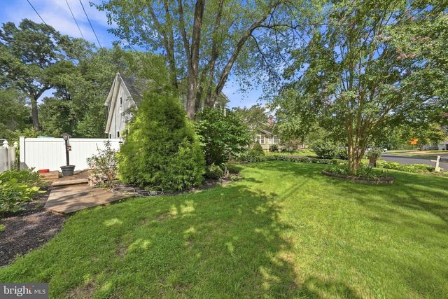 218 MAXWELL AVE., East Windsor, NJ 08520