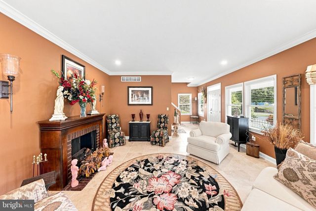 218 MAXWELL AVE., East Windsor, NJ 08520