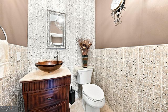 218 MAXWELL AVE., East Windsor, NJ 08520