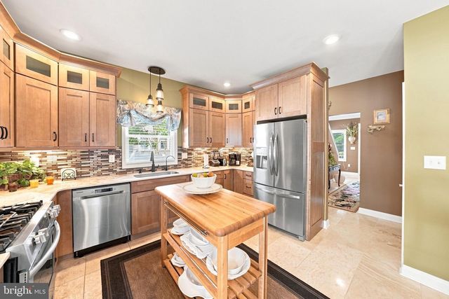 218 MAXWELL AVE., East Windsor, NJ 08520