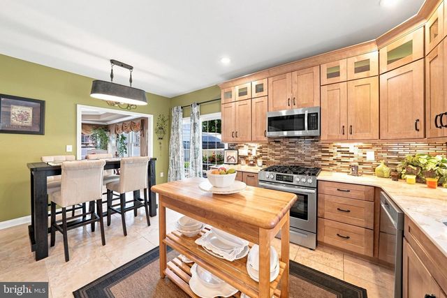 218 MAXWELL AVE., East Windsor, NJ 08520